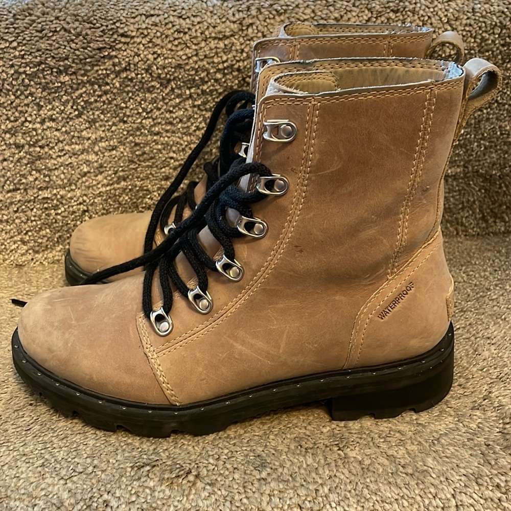 Sorel Tan Leather Lace-Up Waterproof Boots